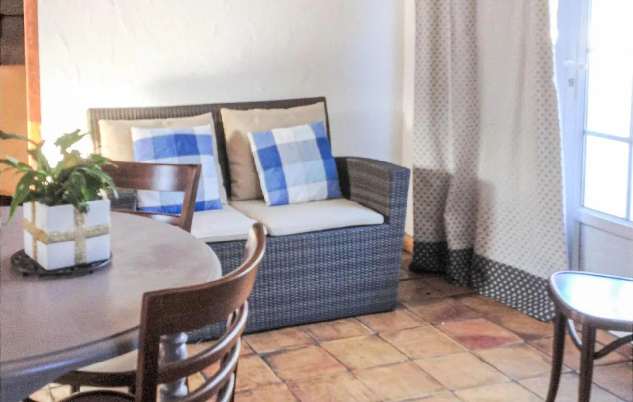 Beautiful Home In Roussillon With Kitchen بيت للعطل Roussillon en Isere
